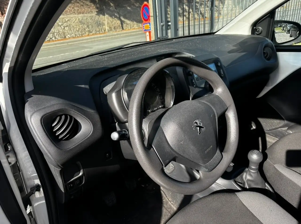 Peugeot 108 - 8