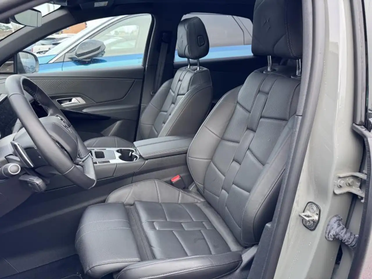 DS Automobiles DS 7 - 12