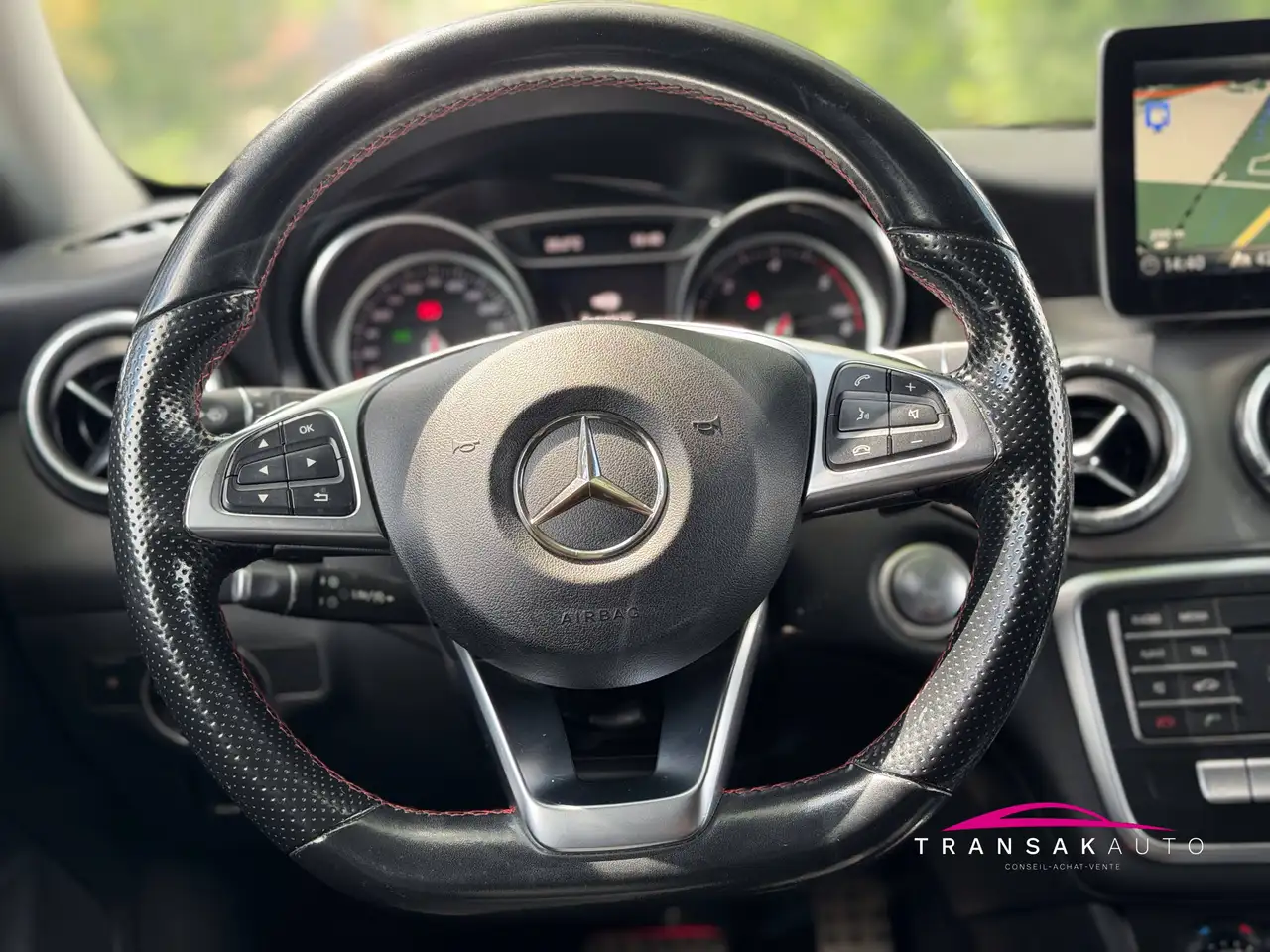 Mercedes-Benz CLA 200 - 12