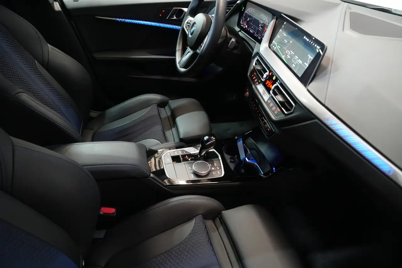 BMW 218 - 9
