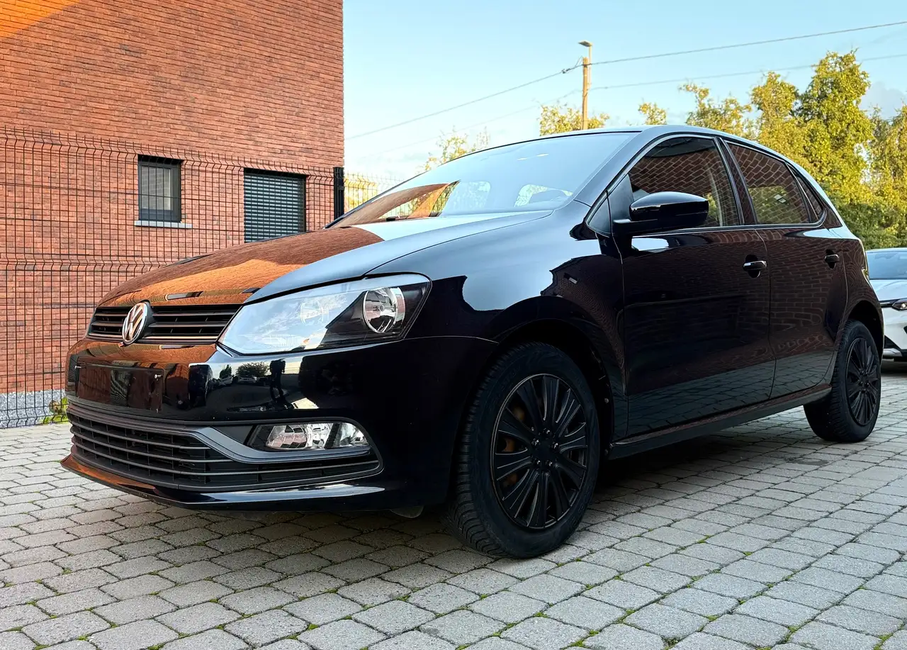 Volkswagen Polo - 1