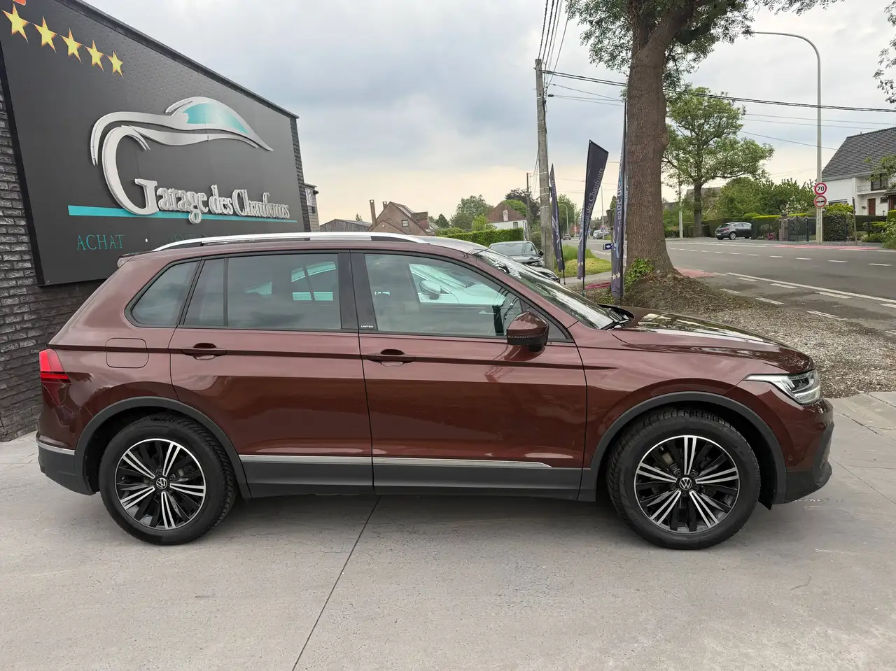 Volkswagen Tiguan - 2