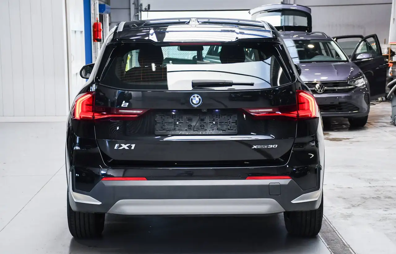 BMW iX1 - 5