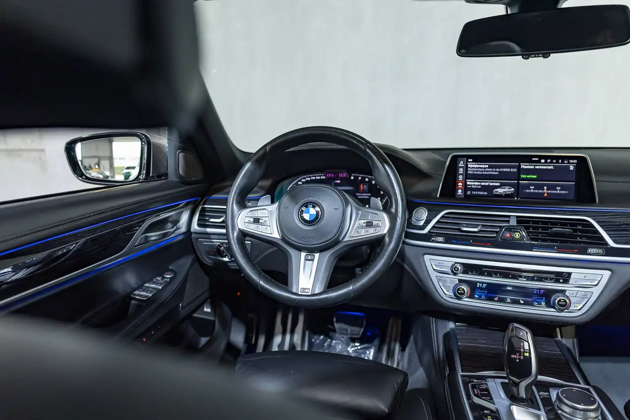 BMW 745 - 10