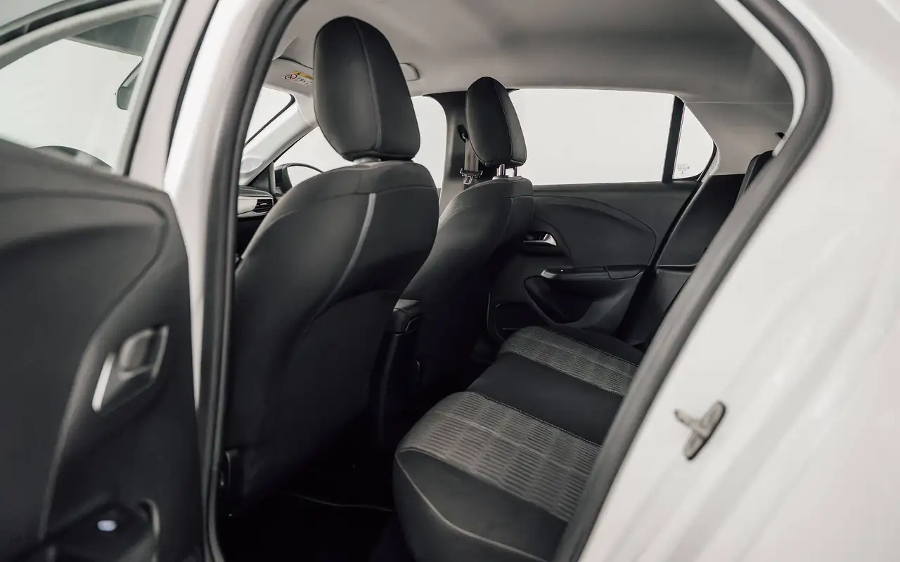 Opel Corsa - 8