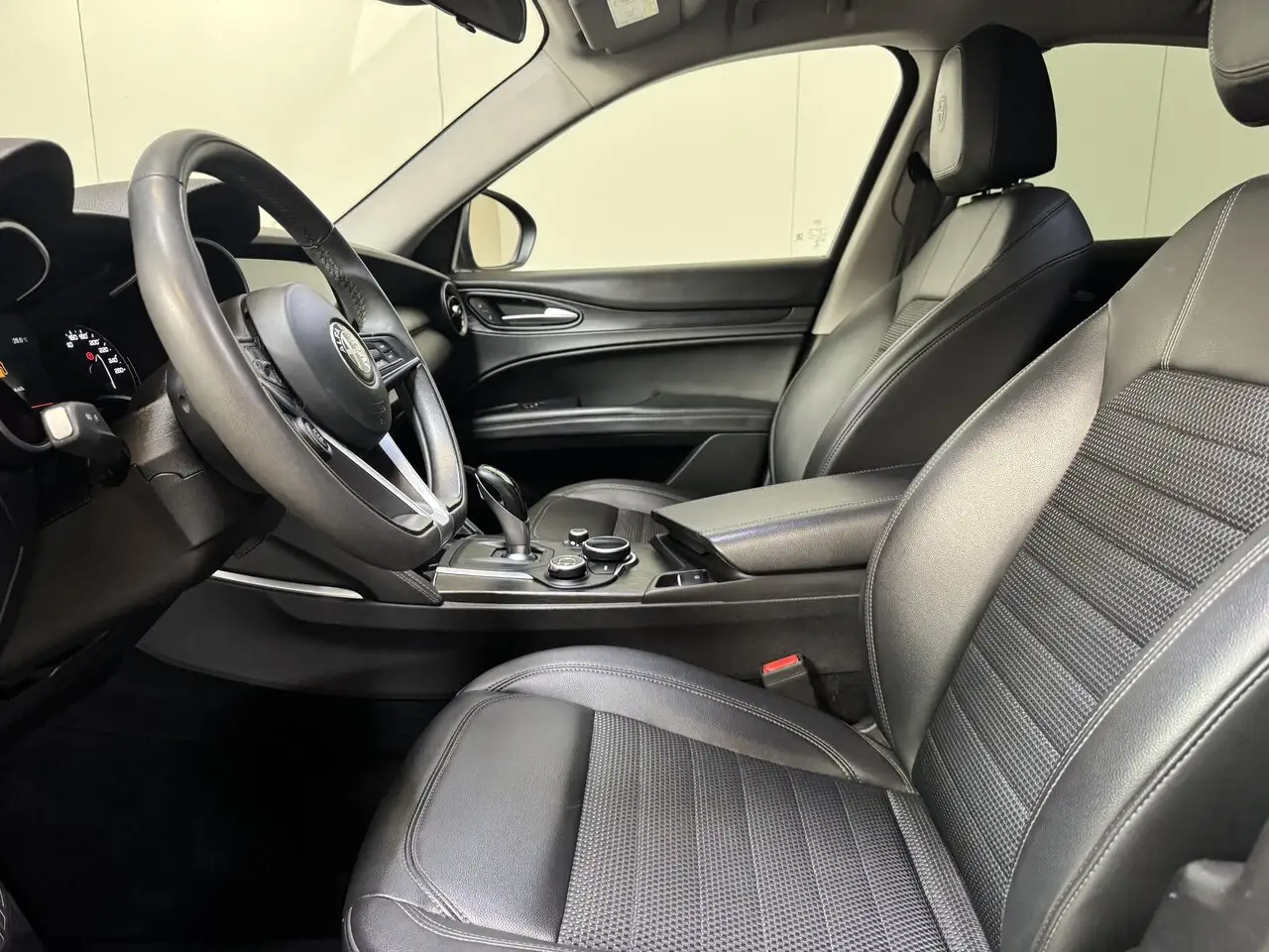 Alfa Romeo Stelvio - 9