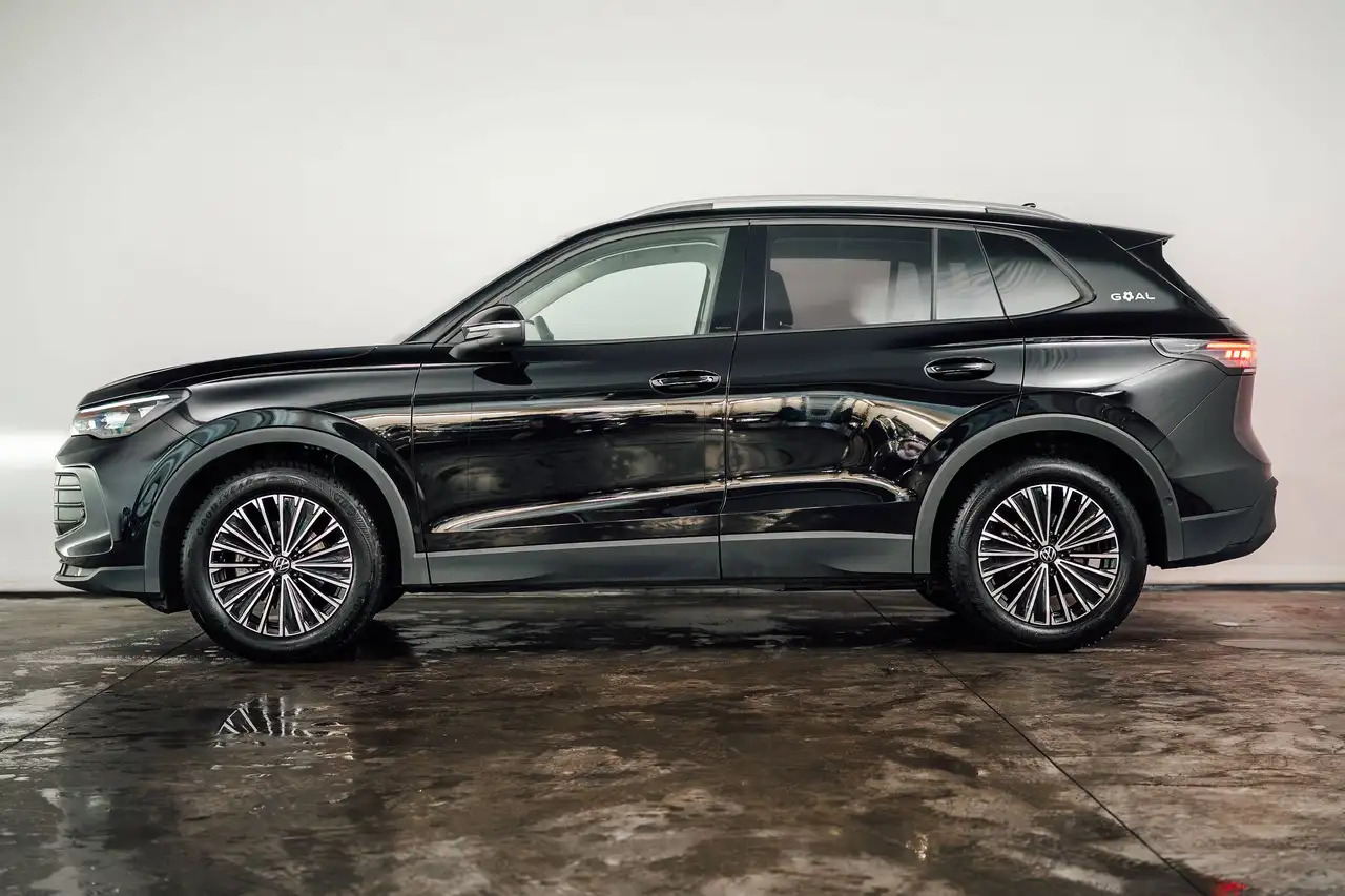Volkswagen Tiguan - 2