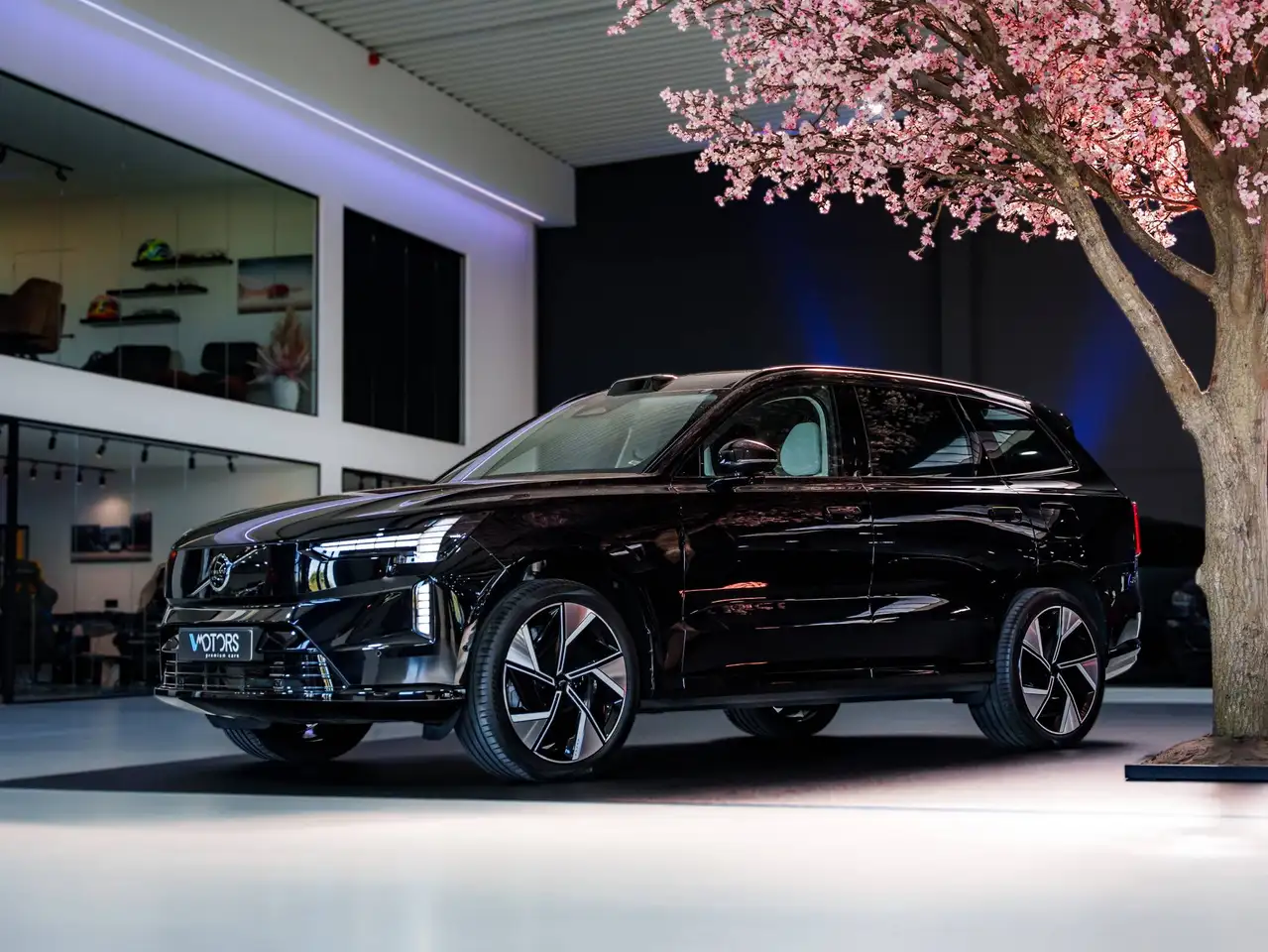 Volvo EX90 - 3