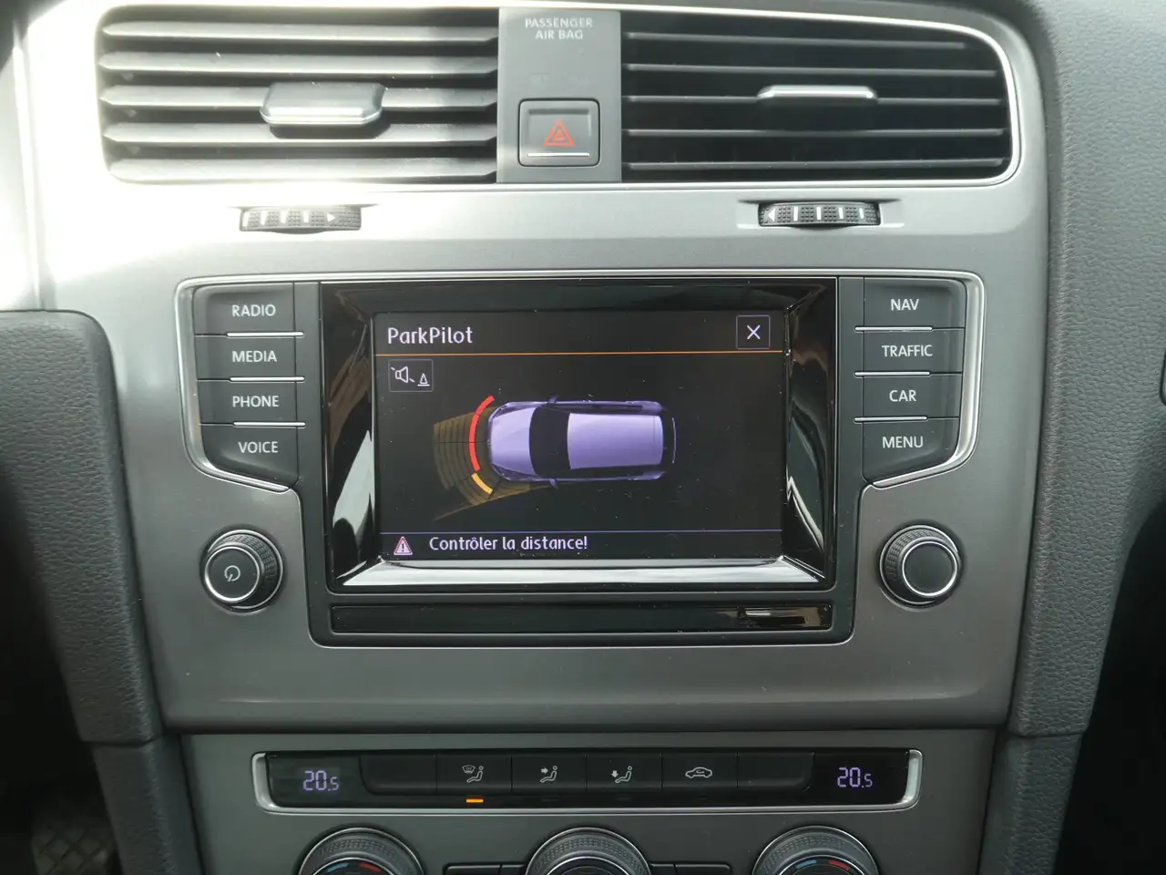 Volkswagen Golf - 10