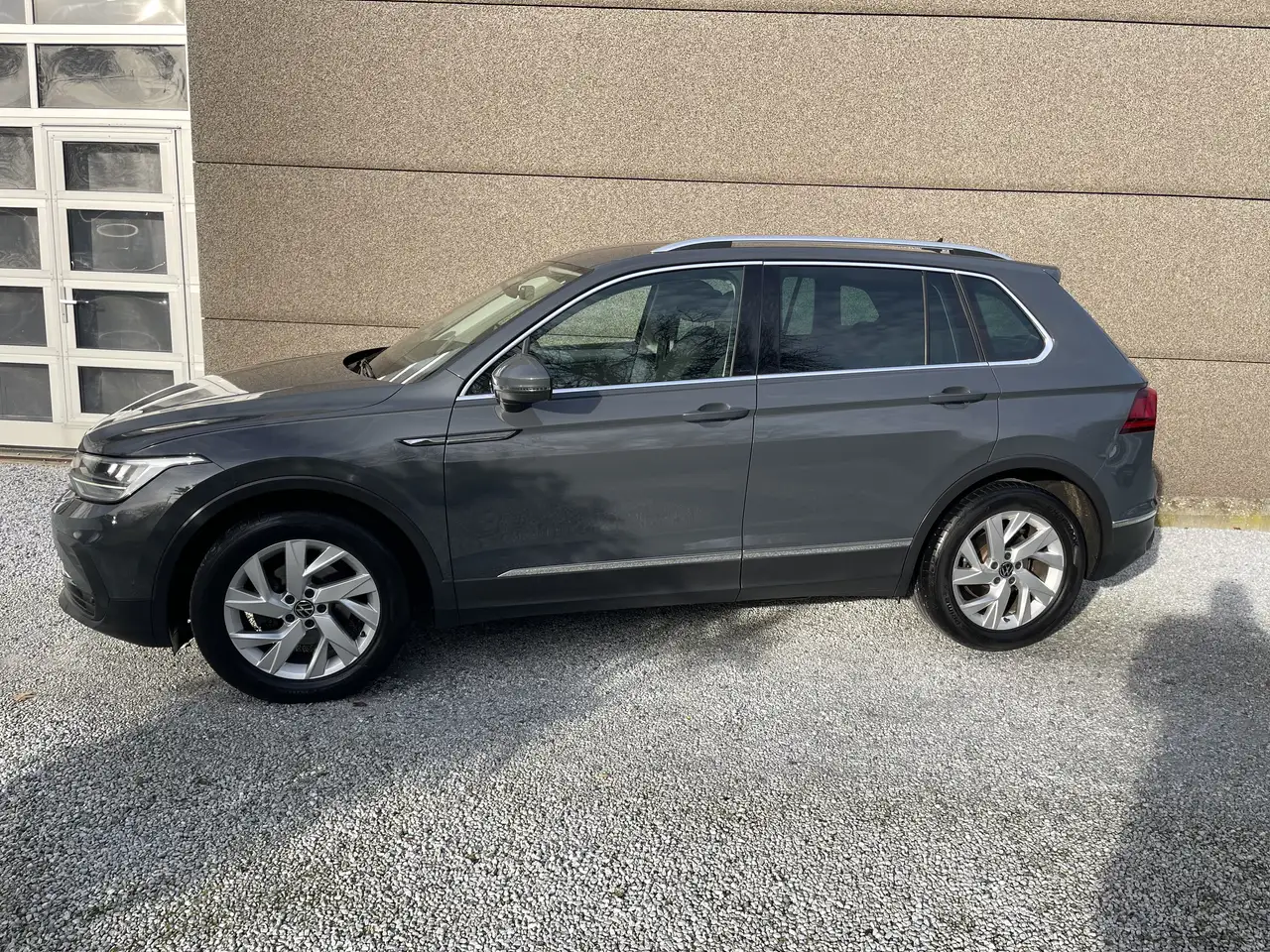 Volkswagen Tiguan - 4