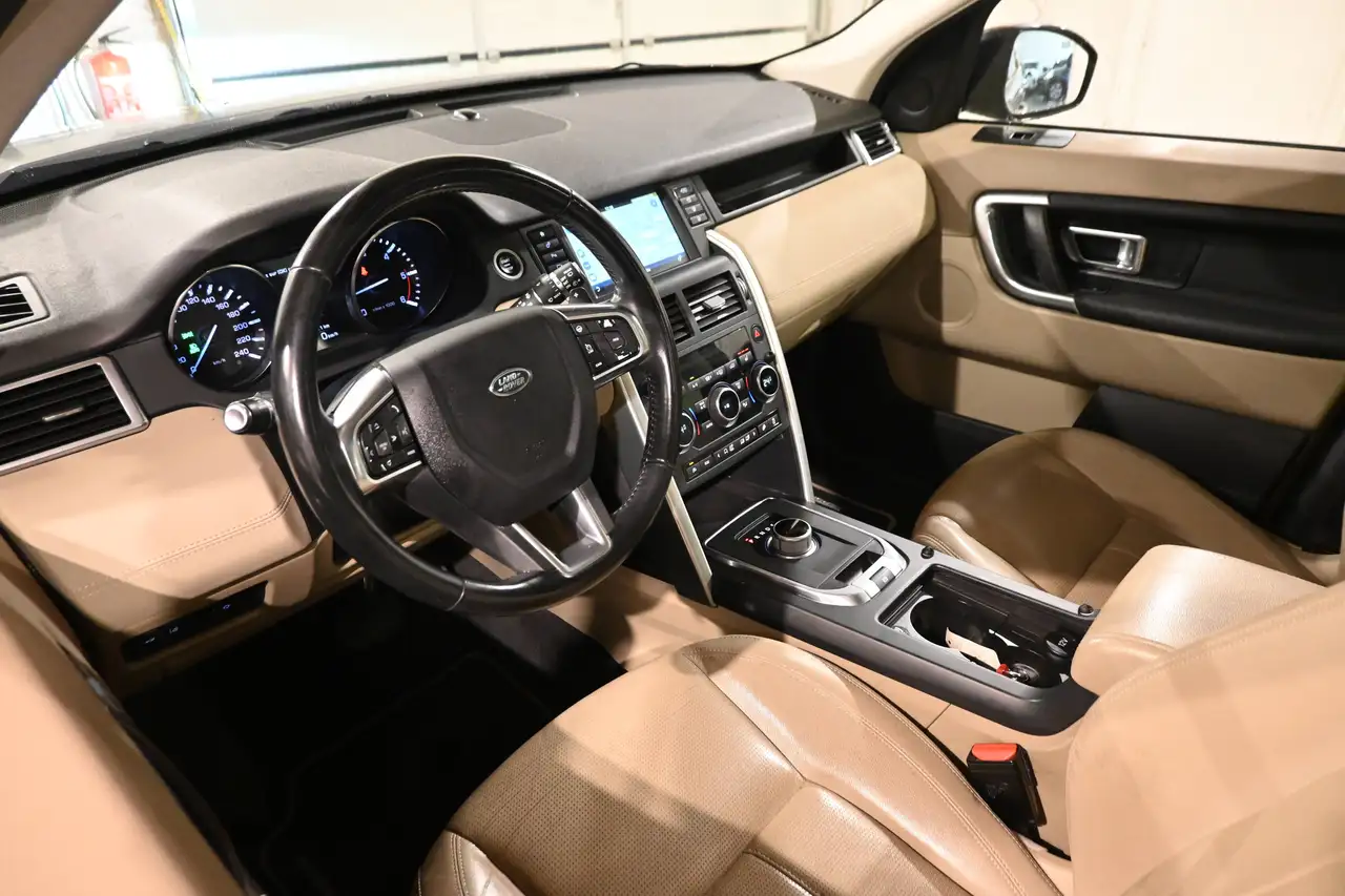 Land Rover Discovery Sport - 10