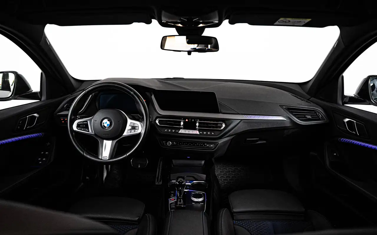 BMW 118 - 9