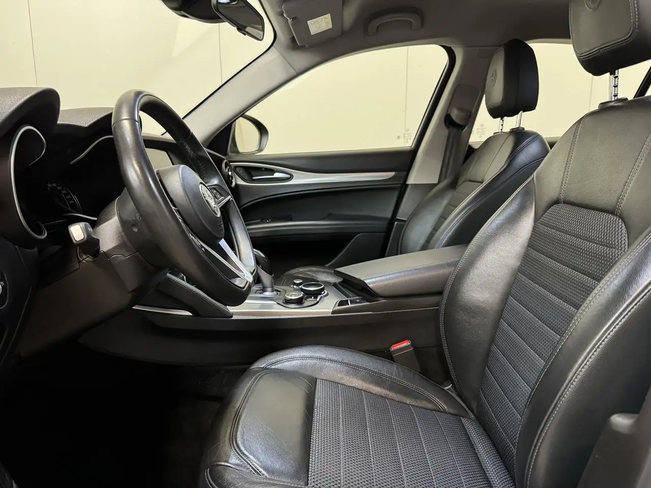 Alfa Romeo Stelvio - 9