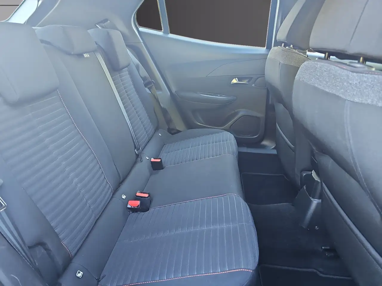 Peugeot 2008 - 9