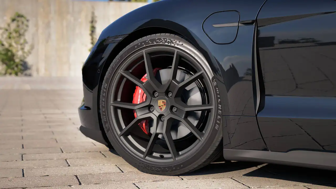 Porsche Taycan - 4