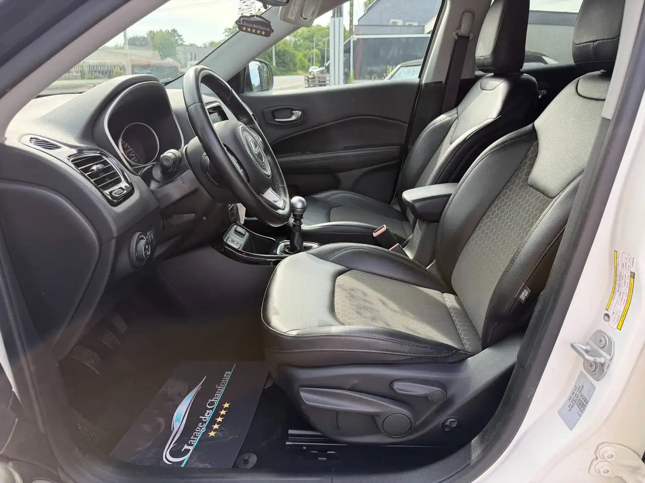 Jeep Compass - 10