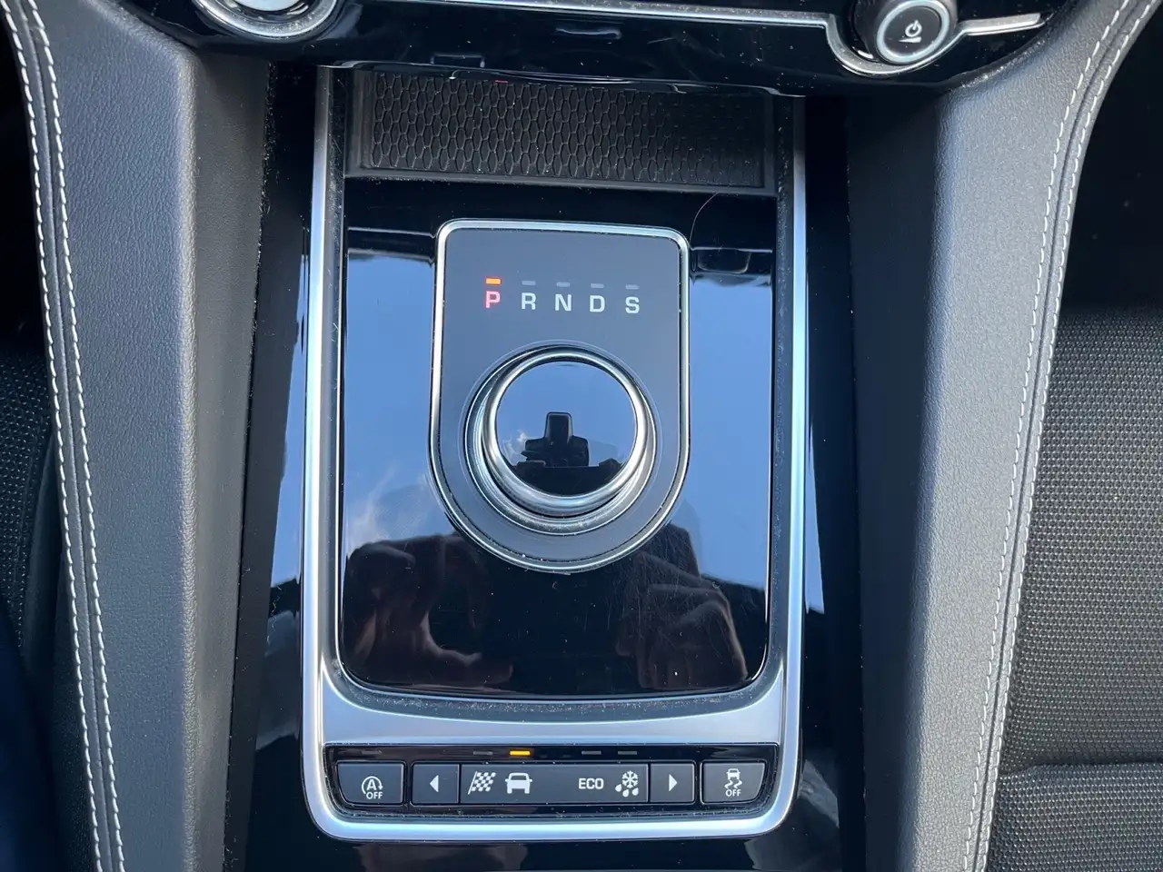 Jaguar F-Pace - 16