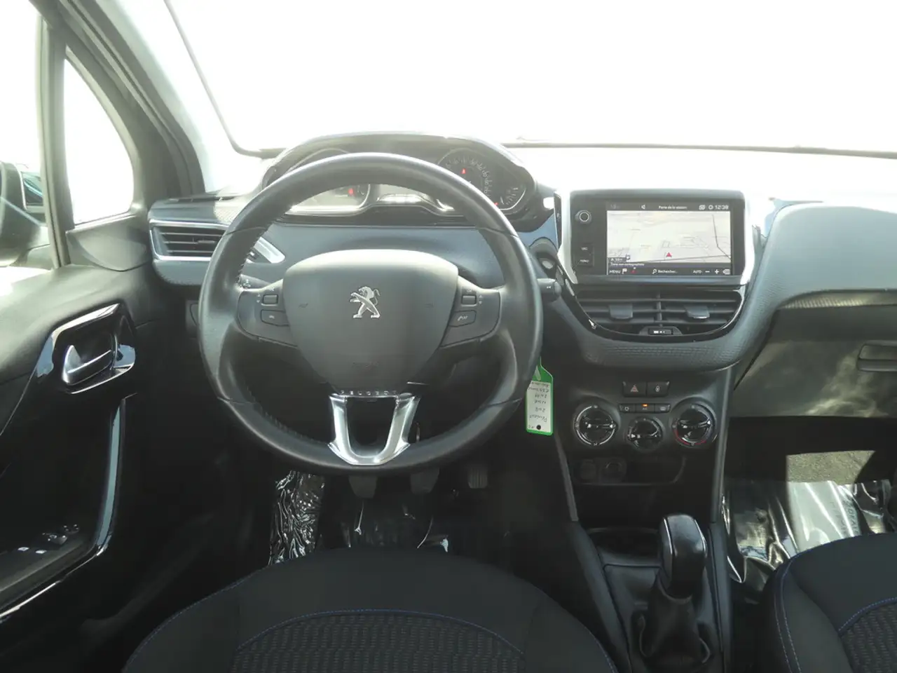 Peugeot 208 - 7