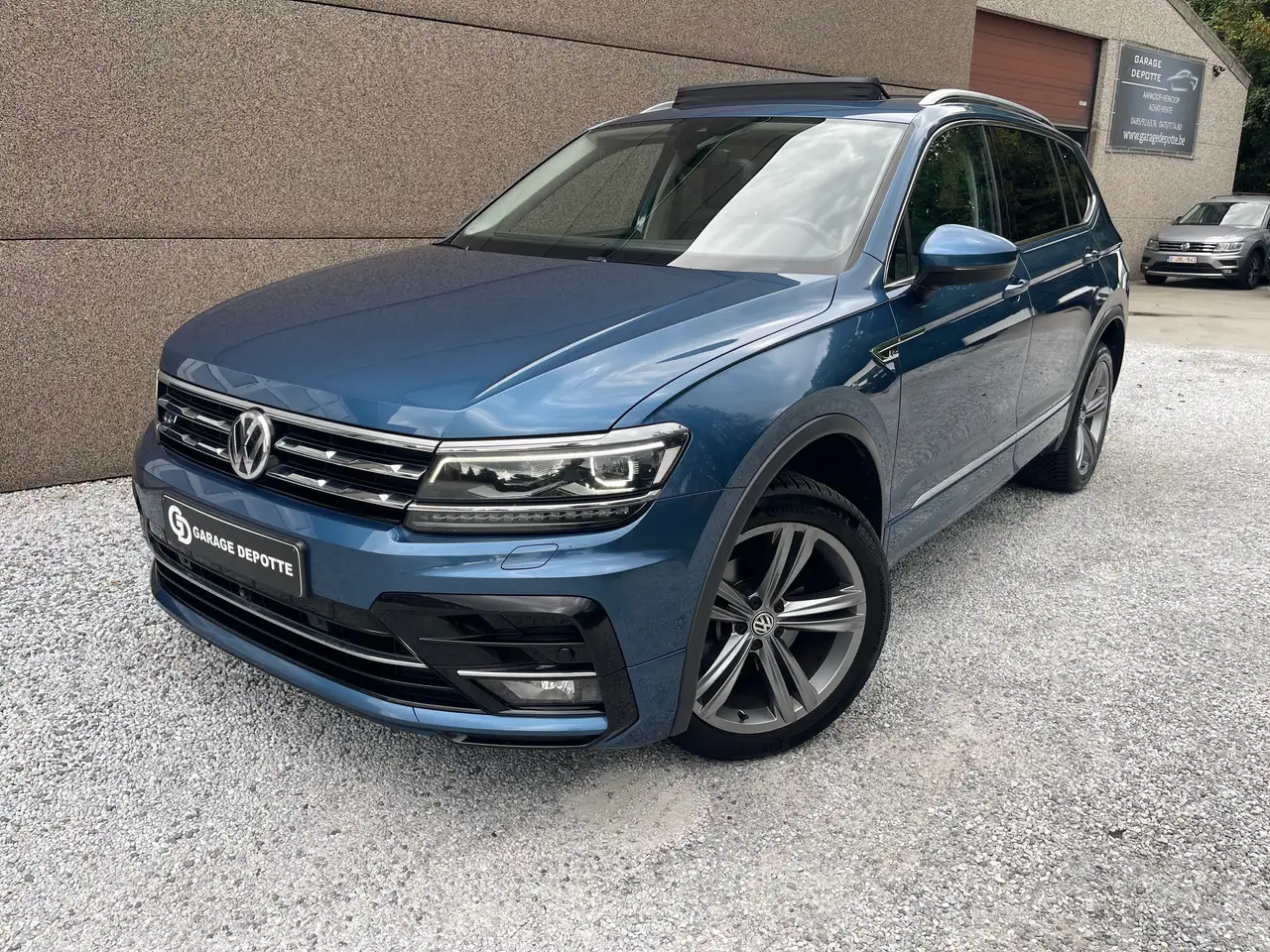 Volkswagen Tiguan - 2