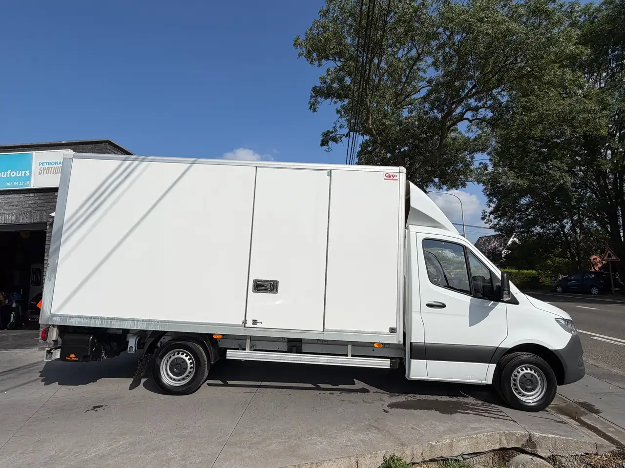 Mercedes-Benz Sprinter - 2