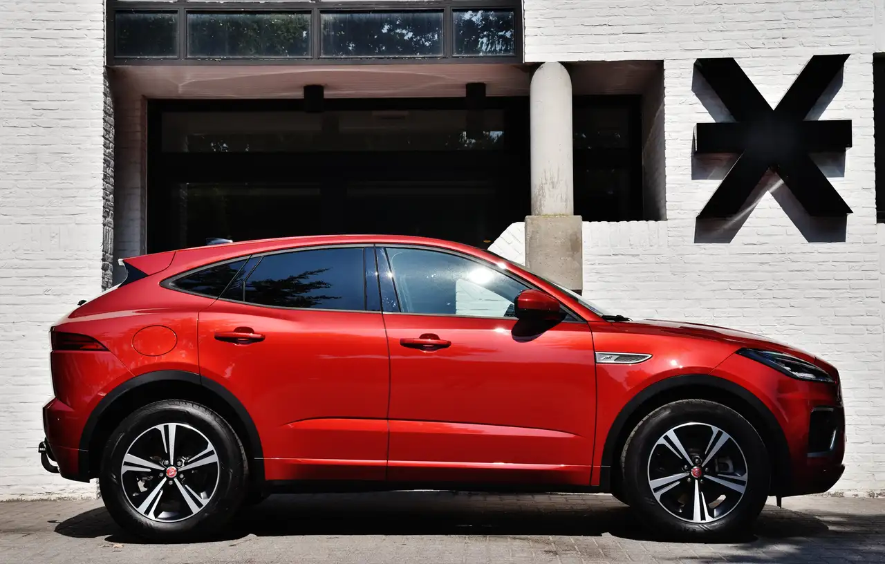 Jaguar E-Pace - 3