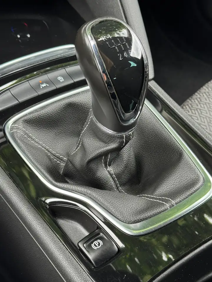 Opel Insignia - 10