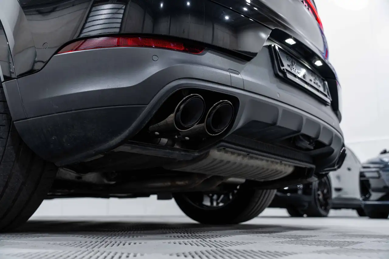 Porsche Cayenne - 3