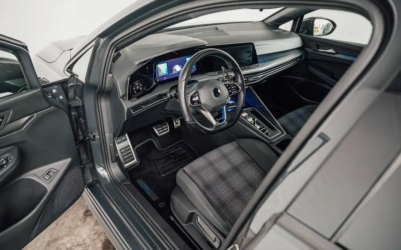 Volkswagen Golf GTE - 10