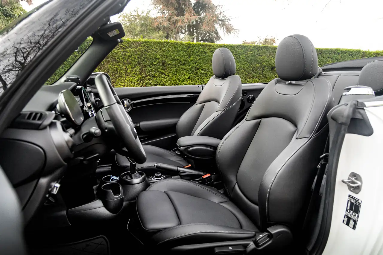 MINI Cooper Cabrio - 6