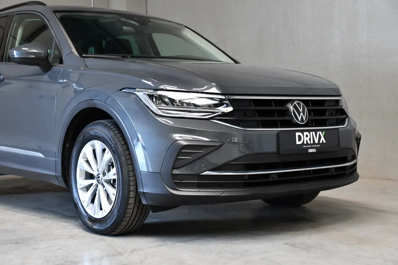Volkswagen Tiguan - 4