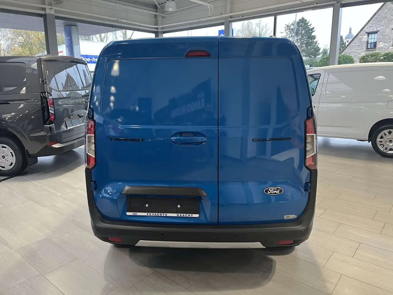 Ford Transit Courier - 5