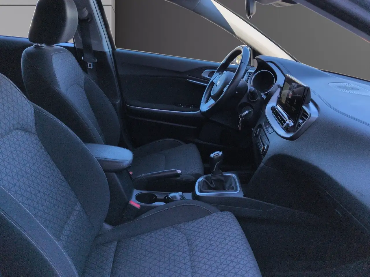 Kia Ceed - 9