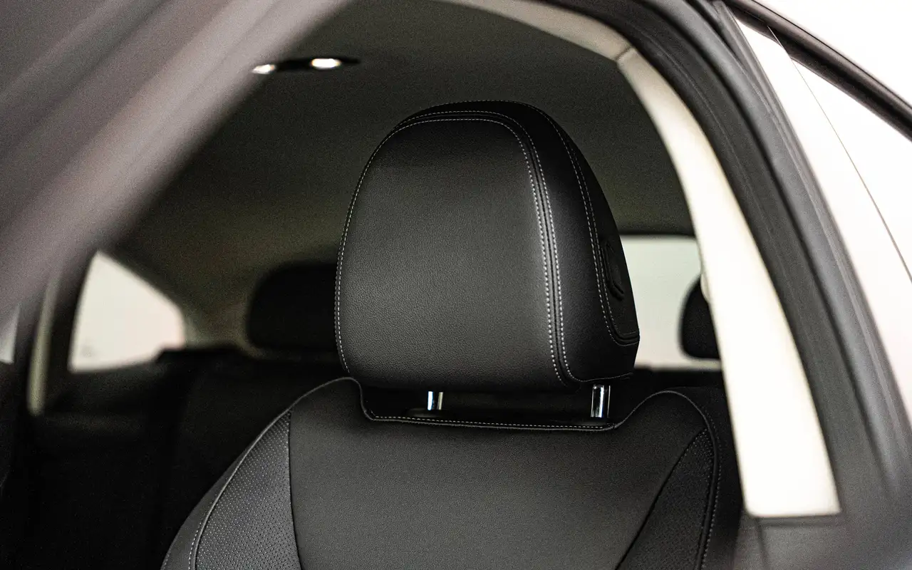 BMW i4 - 11