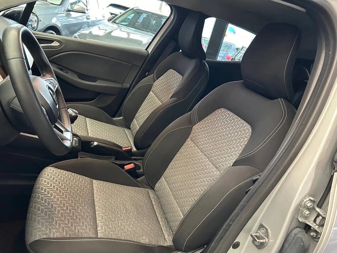 Renault Clio - 7