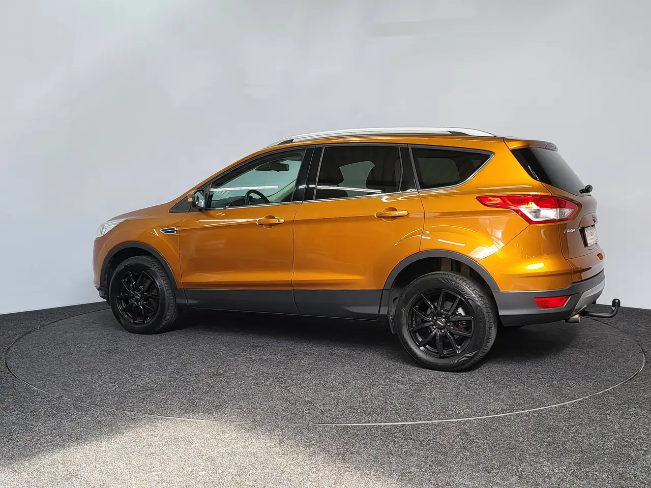 Ford Kuga - 4