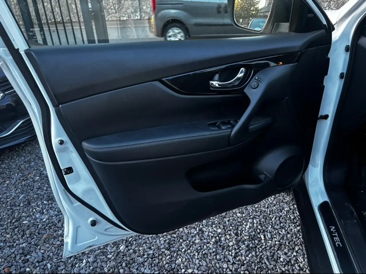 Nissan X-Trail - 12