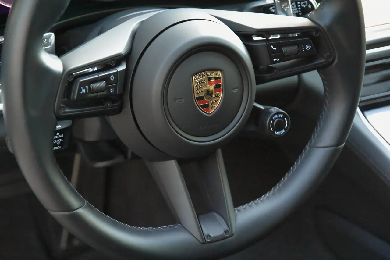 Porsche Panamera - 11