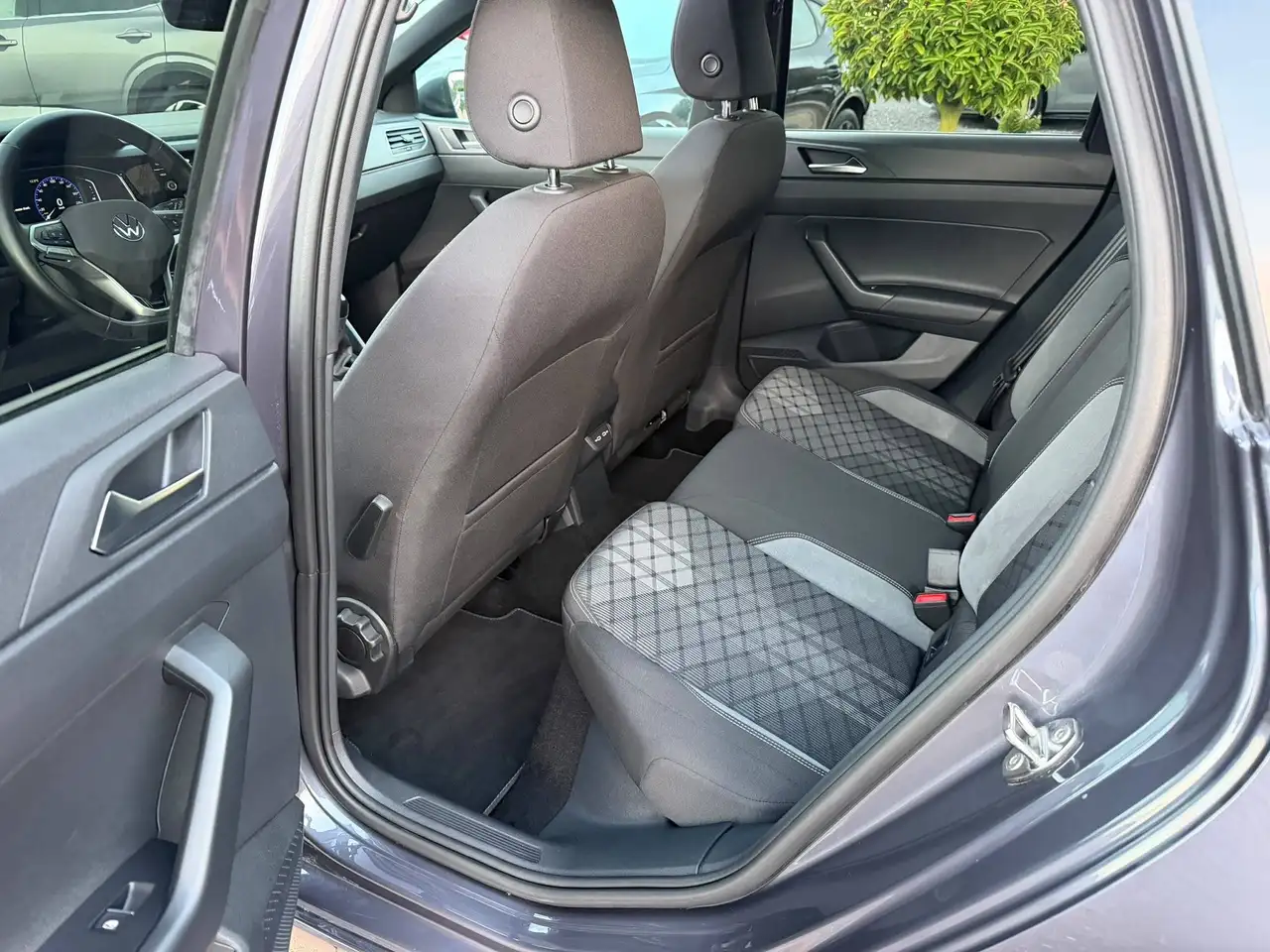 Volkswagen Taigo - 8
