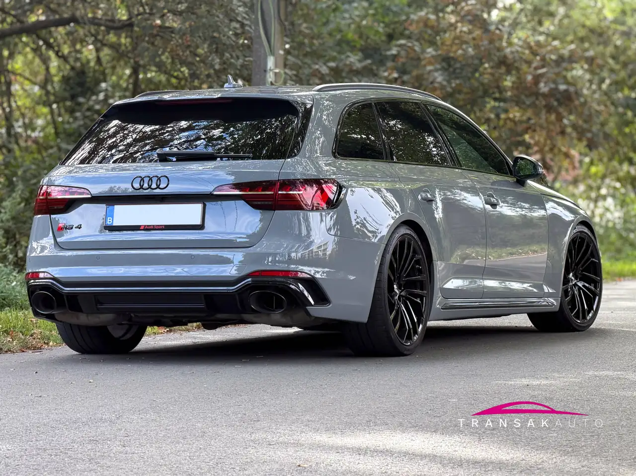 Audi RS4 - 6
