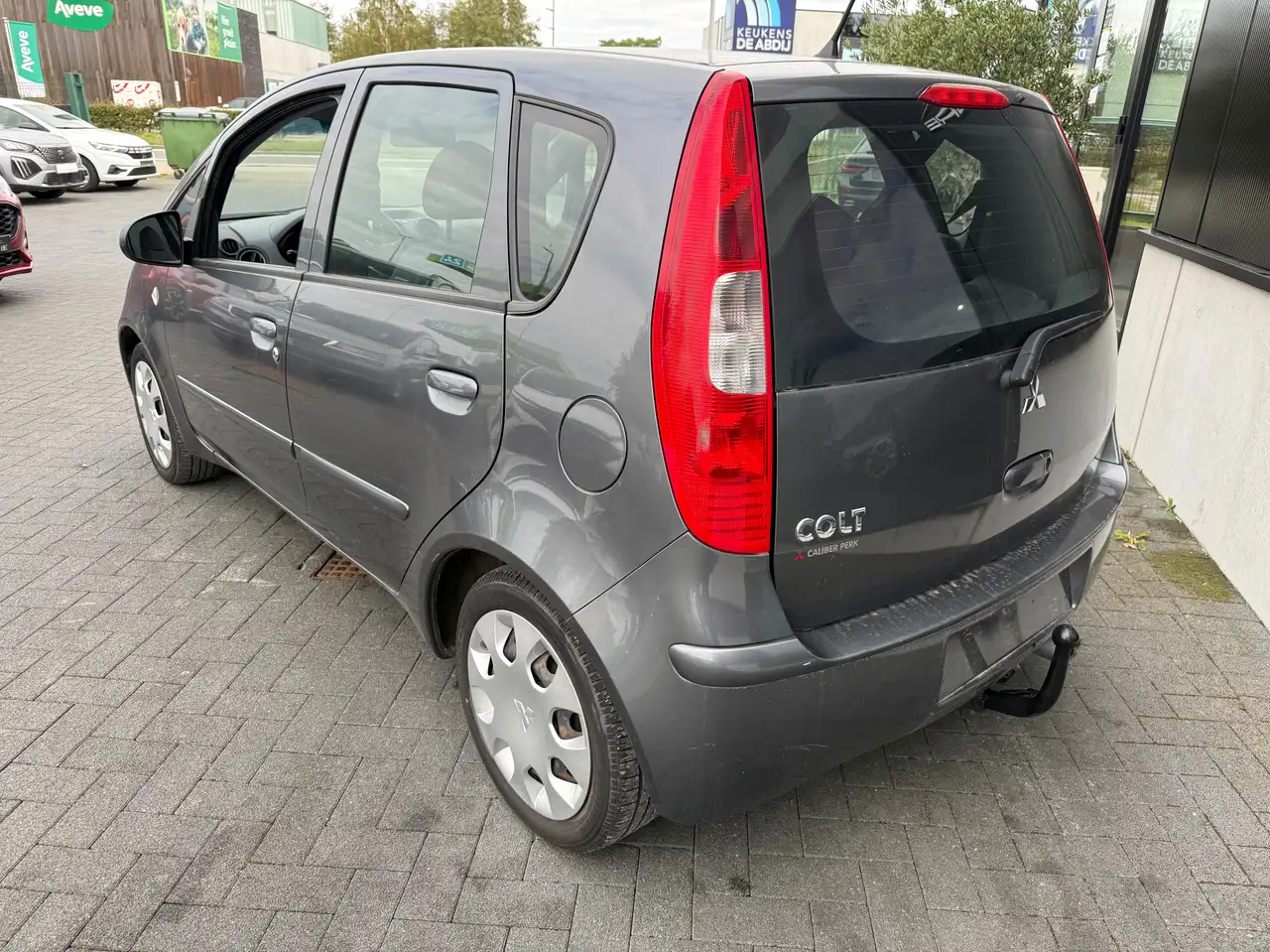 Mitsubishi Colt - 5