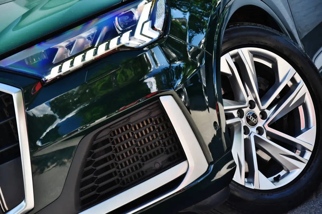 Audi SQ7 - 7