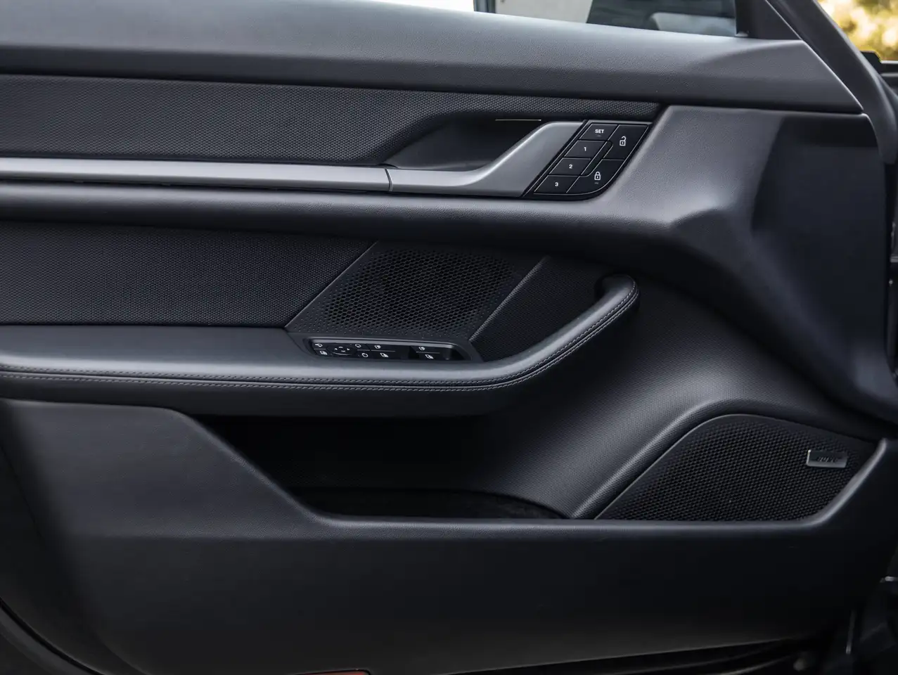 Porsche Taycan - 6