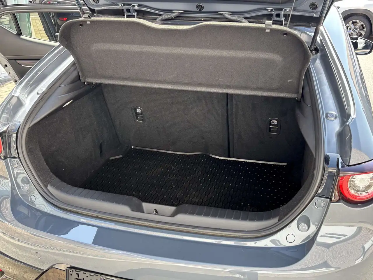 Mazda 3 - 9