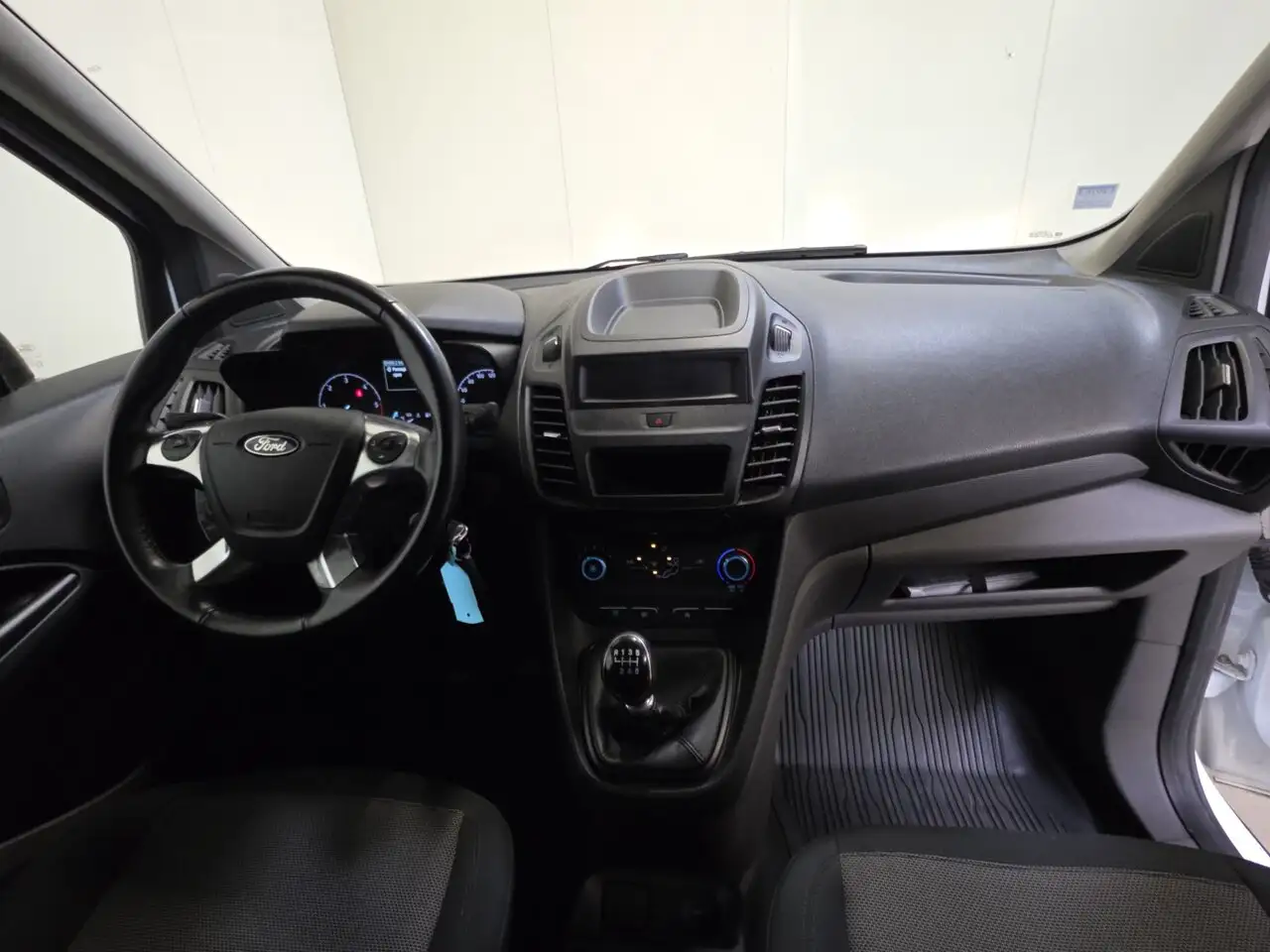 Ford Transit Connect - 10