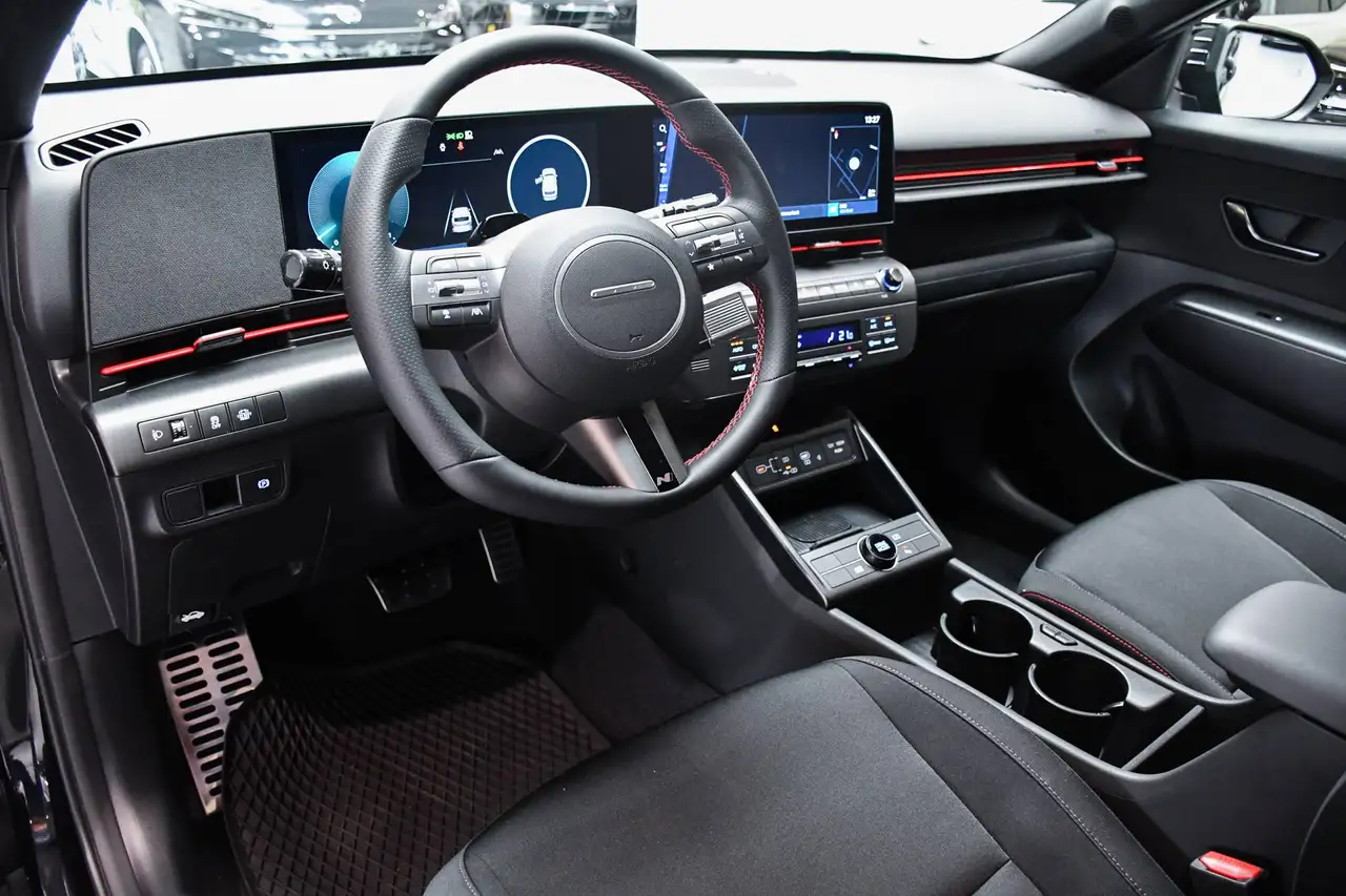 Hyundai KONA - 8