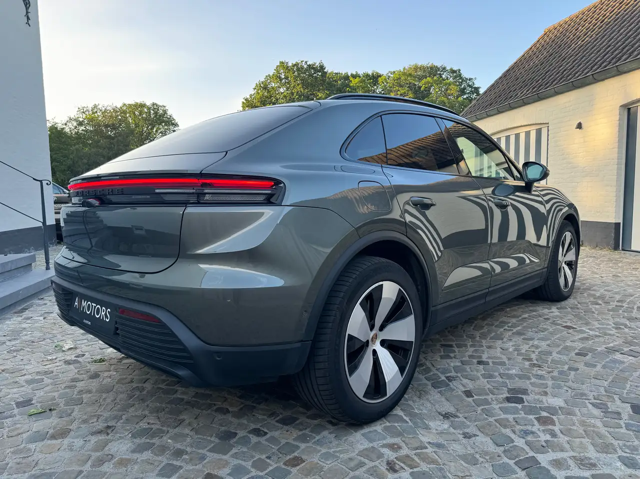 Porsche Macan - 8
