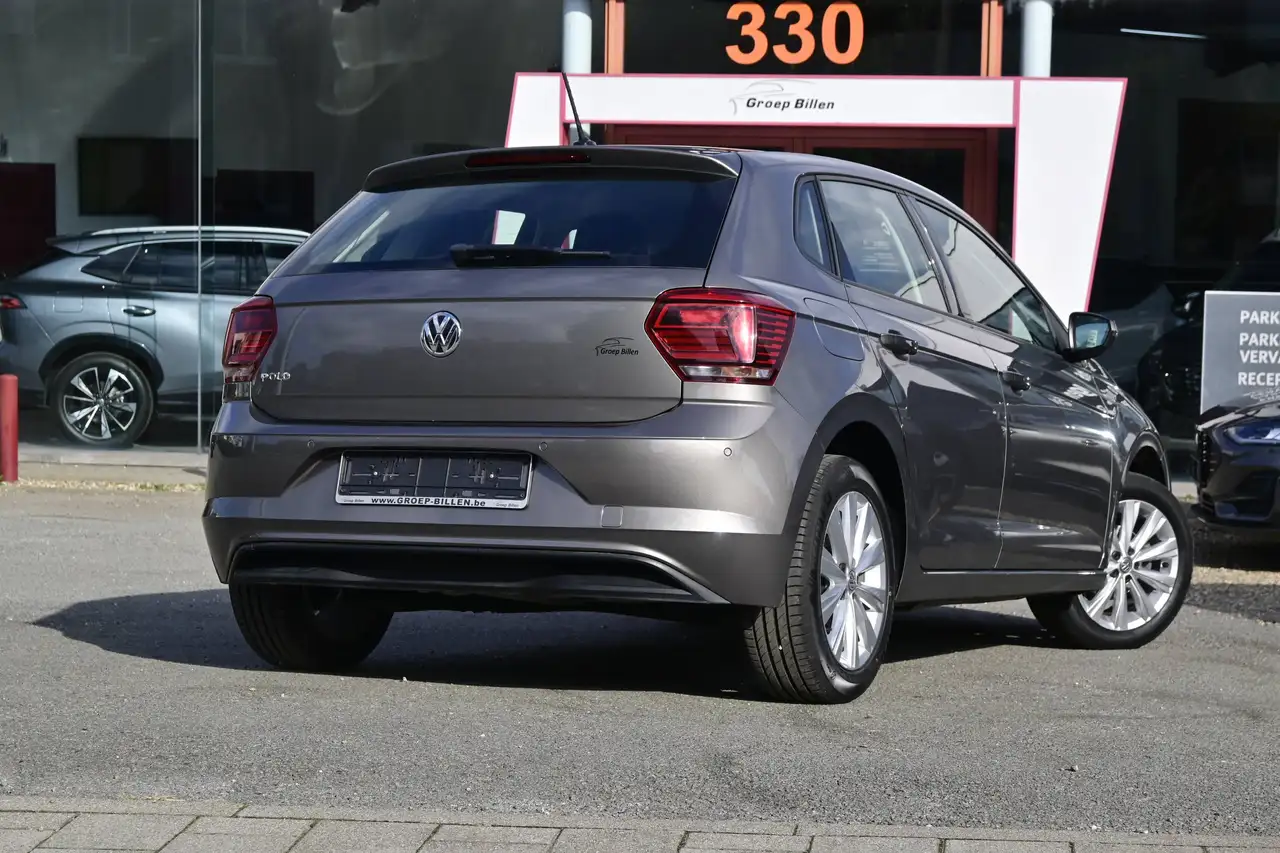 Volkswagen Polo - 2