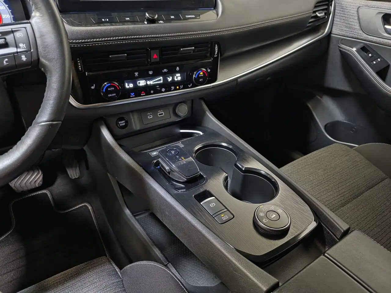 Nissan X-Trail - 12