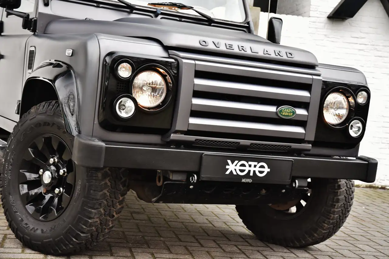 Land Rover Defender - 10