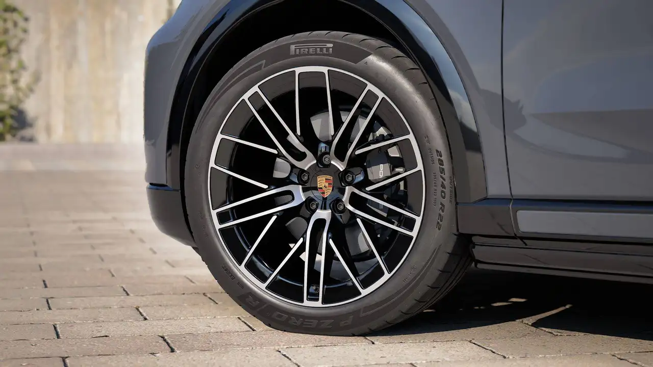 Porsche Cayenne - 5